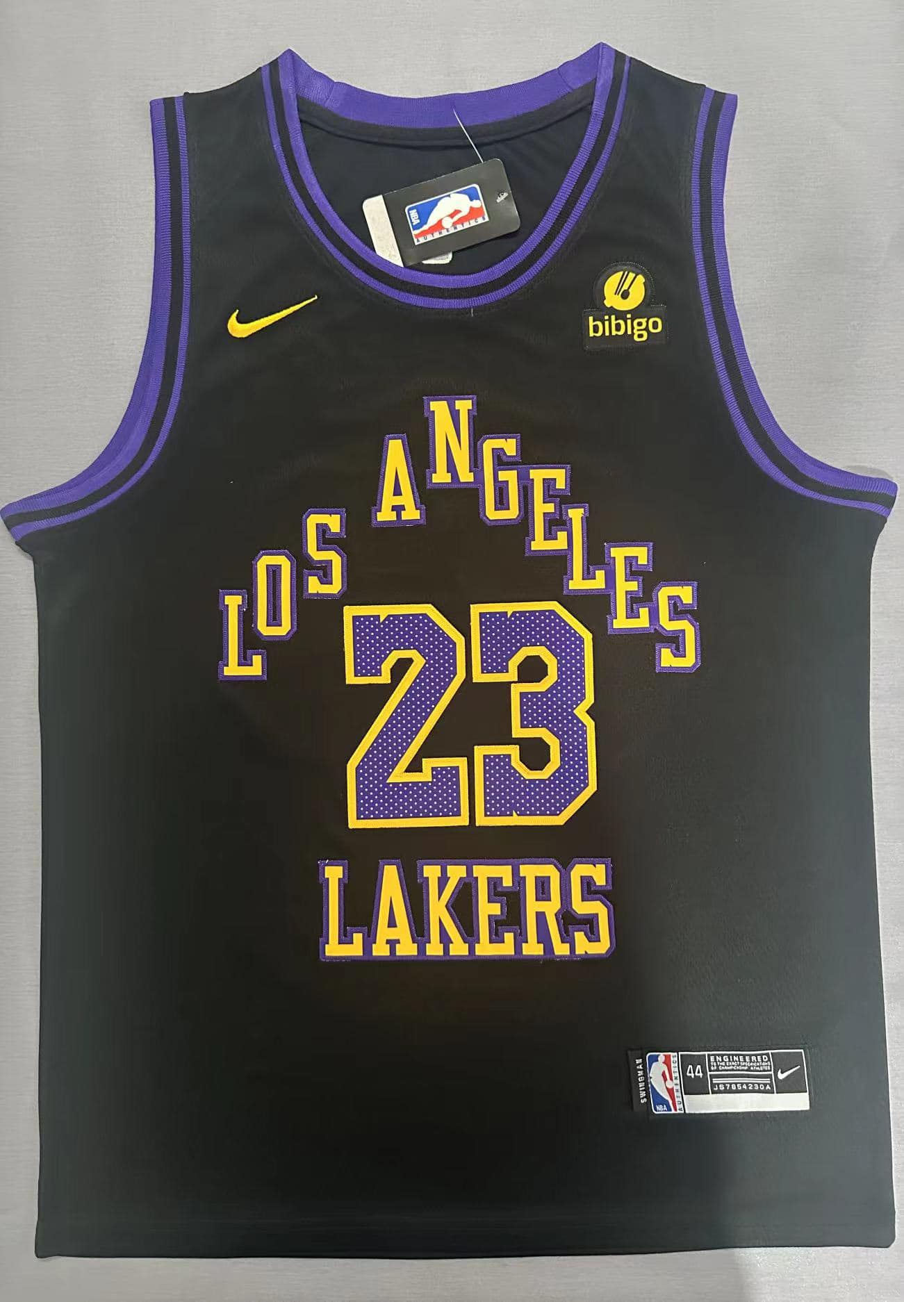 Los Angeles Lakers 2023-24 City uniform,worn in the NBA 2023-2024 season.